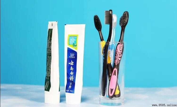 牙膏能洗脸吗？专业解析与替代方案