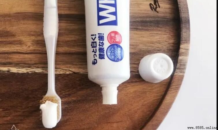 牙膏蹭衣服上洗不掉怎麼辦