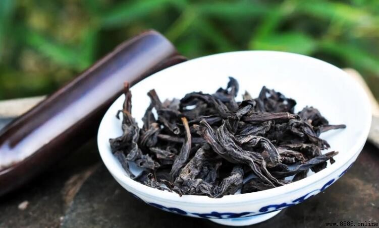 正岩肉桂茶屬於什麼茶？解析其烏龍茶屬性及特色