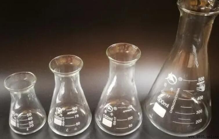為什麼錐形瓶不需要潤洗？化學實驗室常見疑問解析