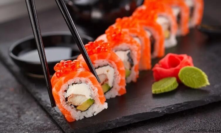 壽司與紫菜包飯差在哪裡？形狀、用料、味道一次看懂