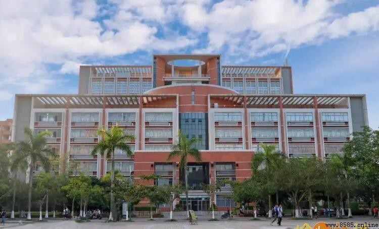 湛江嶺南師範學院是本科嗎？