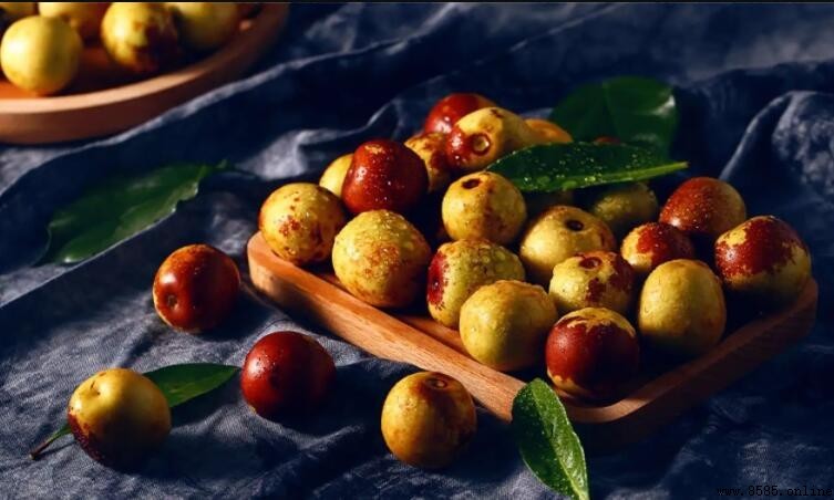 螃蟹與冬棗能否同食？解答與科學依據
