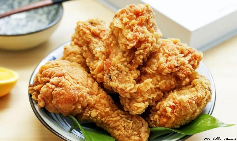 一個炸雞腿的熱量與營養資訊