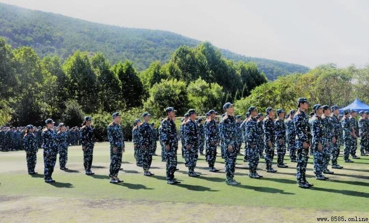 適合軍訓發的朋友圈內容