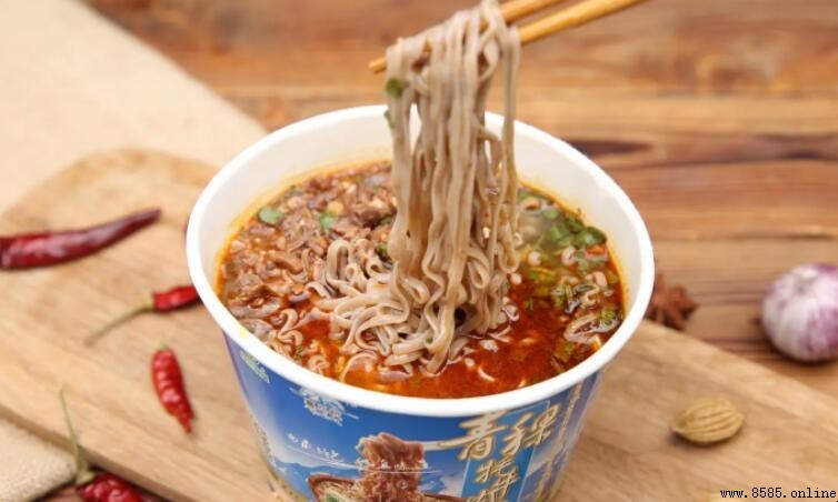 吃泡面會上癢嗎?一次說清原因與預防方法