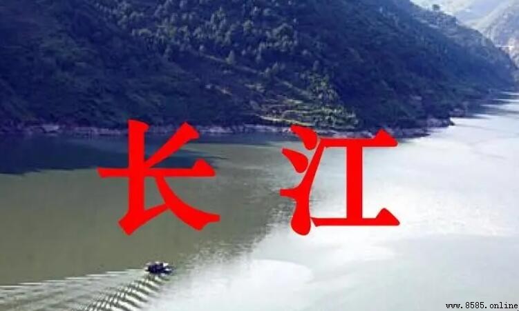 關於長江的古詩句：二十首描繪江景與歷淚的詩句