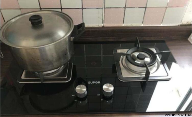 天然氣和液化氣灶通用嗎？解析兩者差異與安全使用建議