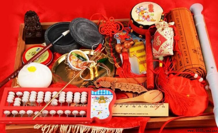 抓周物品寓意:東亞傳統周歲預卜習俗解說