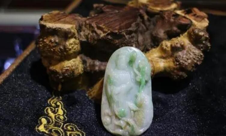 不透明的翡翠是什麼種