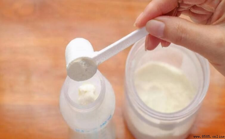 適合乳糖不耐受的無乳糖奶粉推薦:幾個優秀品牌介紹