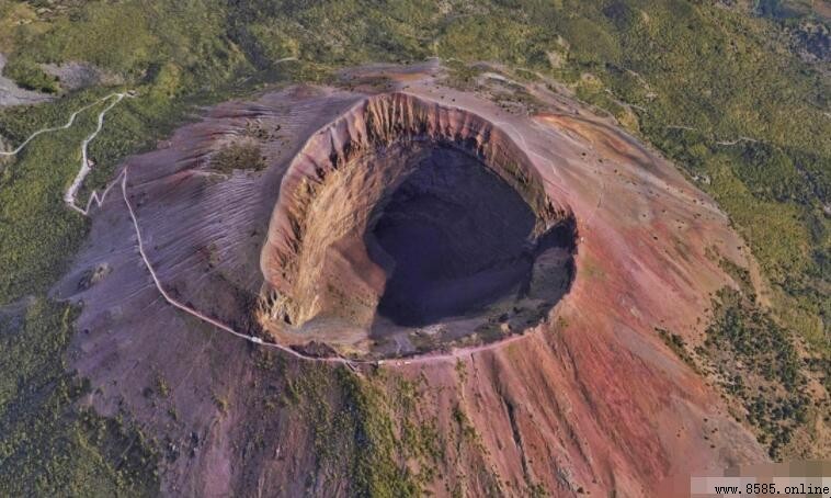 死火山裡面有岩浆嗎？解析死火山的結構與特徵