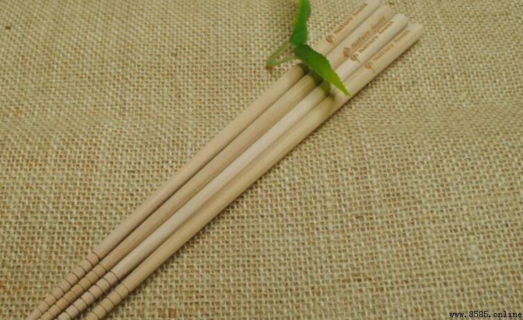 竹筷子一頭發黑怎麼辦？三步清除黑斑並防止再發霉