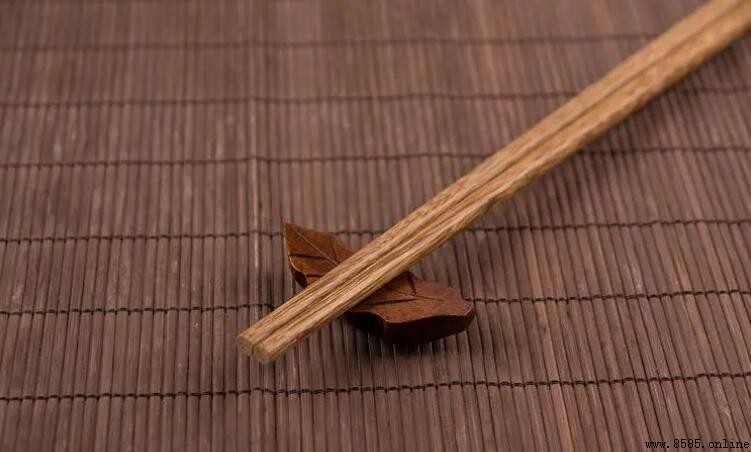 筷子什么材质好？常见材质优缺点解析