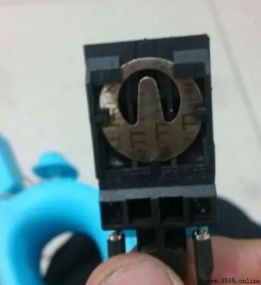電熱水壺開關彈簧安裝步驟詳解