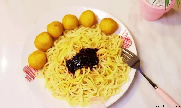 車仔面熱量解析：為什麼不適合減肥時食用？