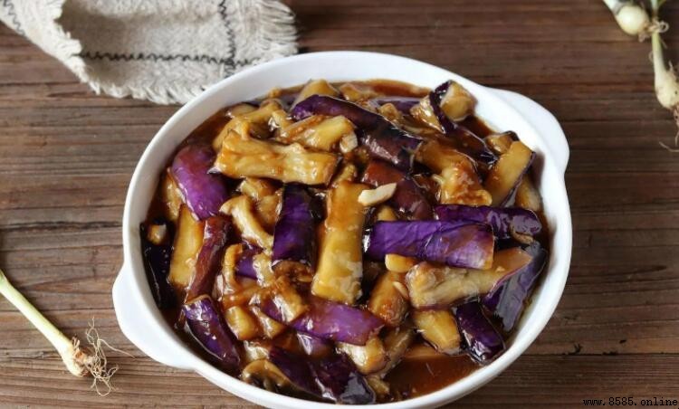 炒茄子要加水嗎？