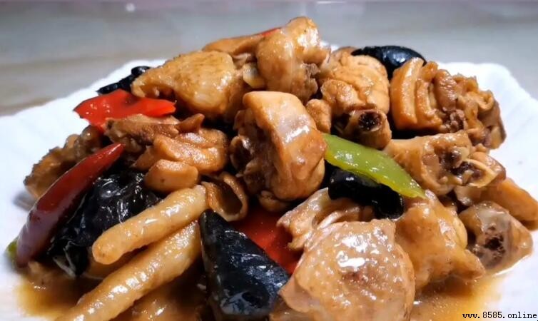 雞肉高壓鍋要壓多久？15-25分鐘掌握軟嫩口感