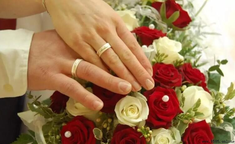結婚9年稱為陶婚,見證愛情的禮物推薦