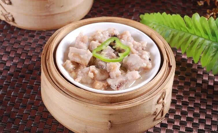 蒸排骨用開水還是涼水？正確蒸法讓排骨更鮮美