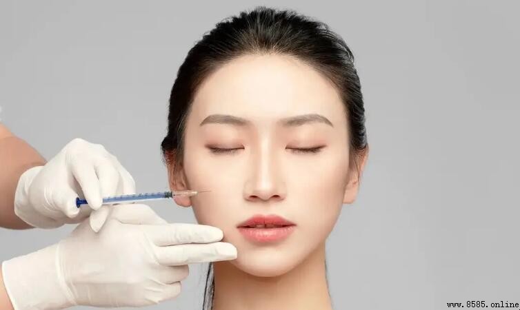 鼻唇溝與法令紋的區別：原因、位置與改善方法