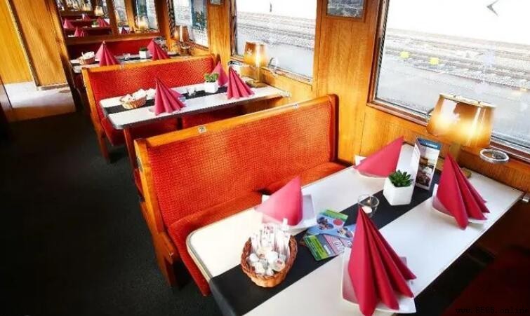 高鐵有餐車嗎?解答您的出行用餐疑慮