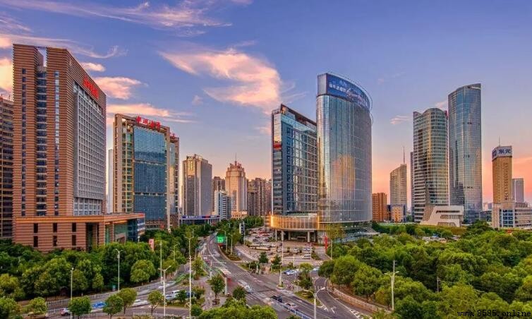 地级市和县级市哪个大？