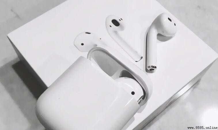 AirPods 能連接電腦嗎?使用教學與注意事項