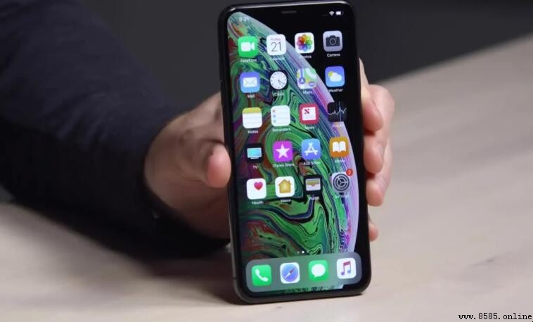 iPhone 11 Pro Max 是否支援快速充電？