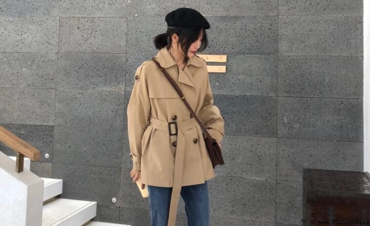 淺卡其色是否適合皮膚黃的人穿著?解析與搭配建議