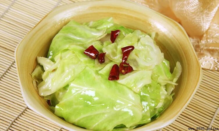 干煸包菜不炒出水技巧