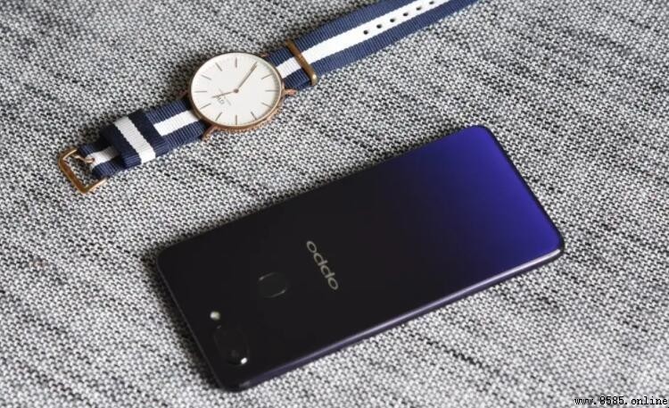 OPPO R15 标准版與夢境版差異比較