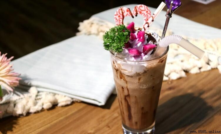 焦糖奶茶與黑糖奶茶的差異解析