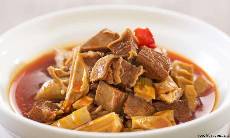 為什麼燉牛肉會發酸？原因與對策解析