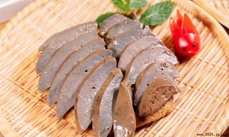 豬肝焯水:熱水為佳,冷水易老