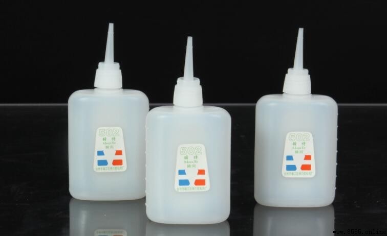 502膠水能粘塑料嗎？