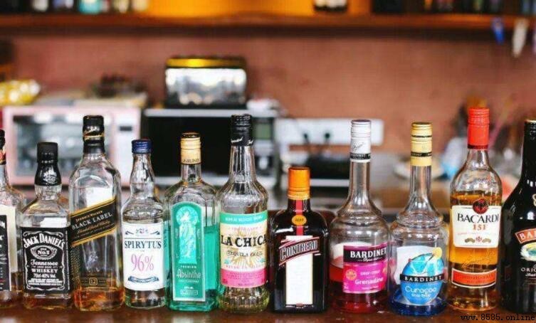 飛機行李酒精液體如何帶？飛機能托運酒水嗎