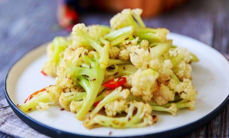 干煸菜花需要焯水嗎?