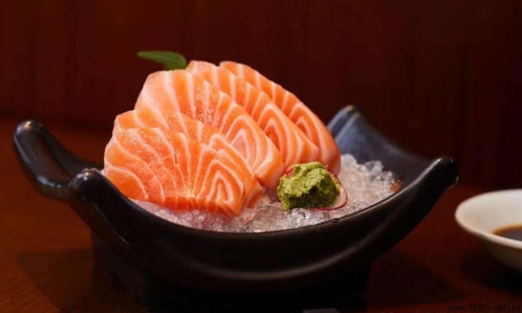 三文魚脂肪含量解析：營養價值與健康效益