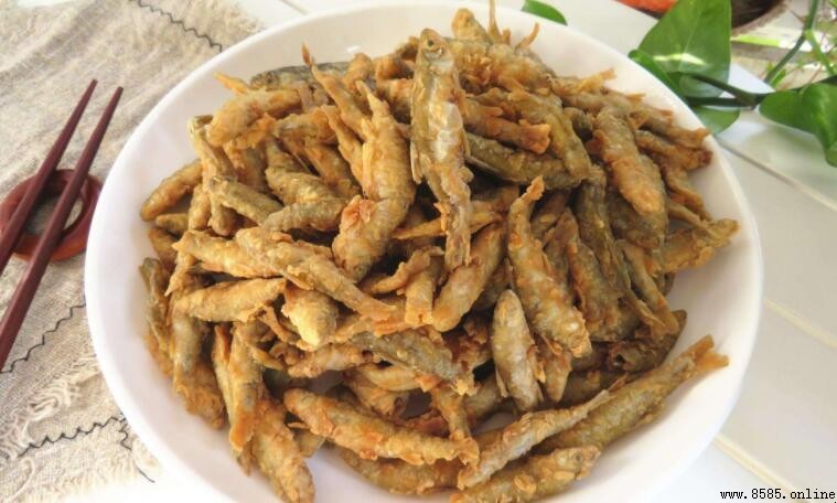 炸小魚先裹面粉還是雞蛋?實用技巧大公開