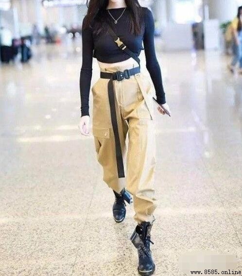 女生工作服裤搭配上衣推荐