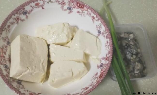 海蛎子肉燉豆腐的步驟