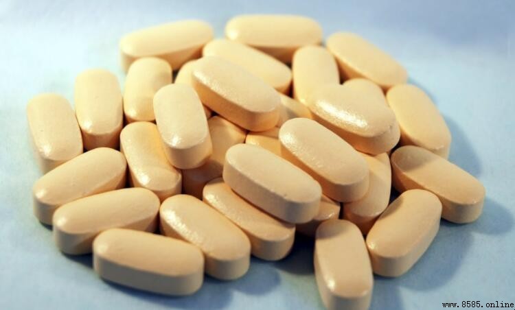 钙片过期了还能吃吗？专家解答安全疑虑