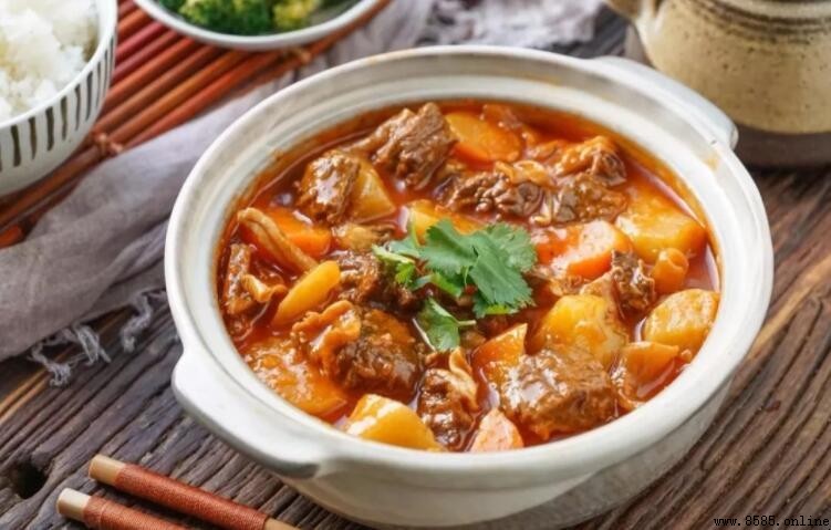 土豆炖牛腩要煮多久