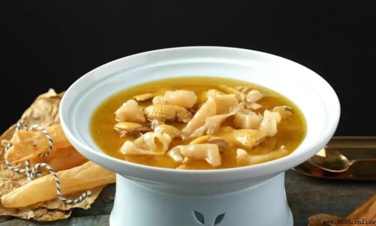 花膠雞湯熱量解析：是否高於常見食物？