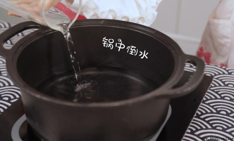 如何有效去除鍋內多年油垢