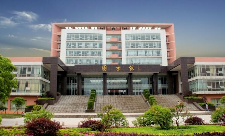 懷化學院是幾本?學校類型與背景簡介