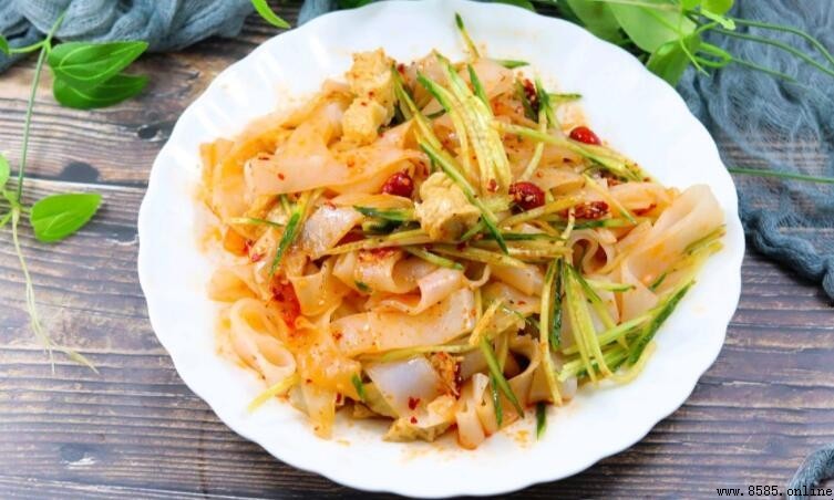 為什麼做的涼皮容易碎?解決粉漿濃度與火候關鍵