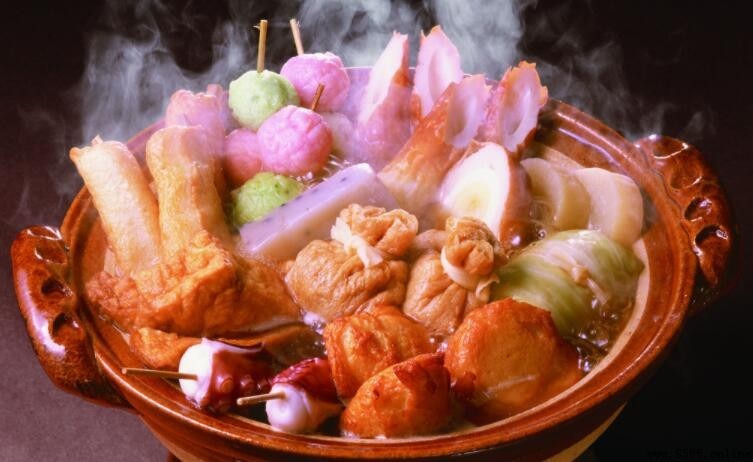 關東煮與麻辣燙的差別:起源、吃法與食材對比