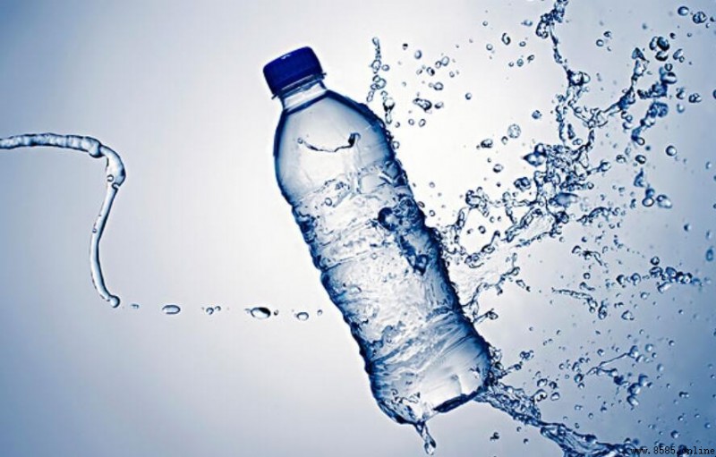礦泉水瓶子簡筆畫教學：分步圖解